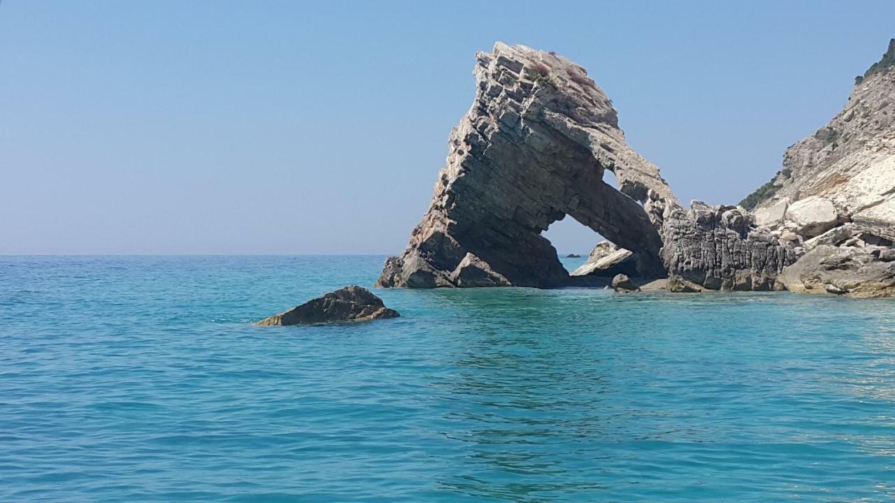 Montenegro Sea Pearl Apartments Petrovac ภายนอก รูปภาพ