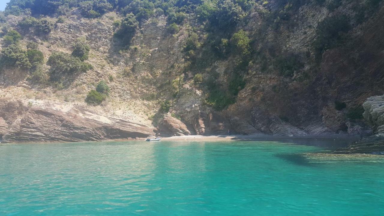 Montenegro Sea Pearl Apartments Petrovac ภายนอก รูปภาพ
